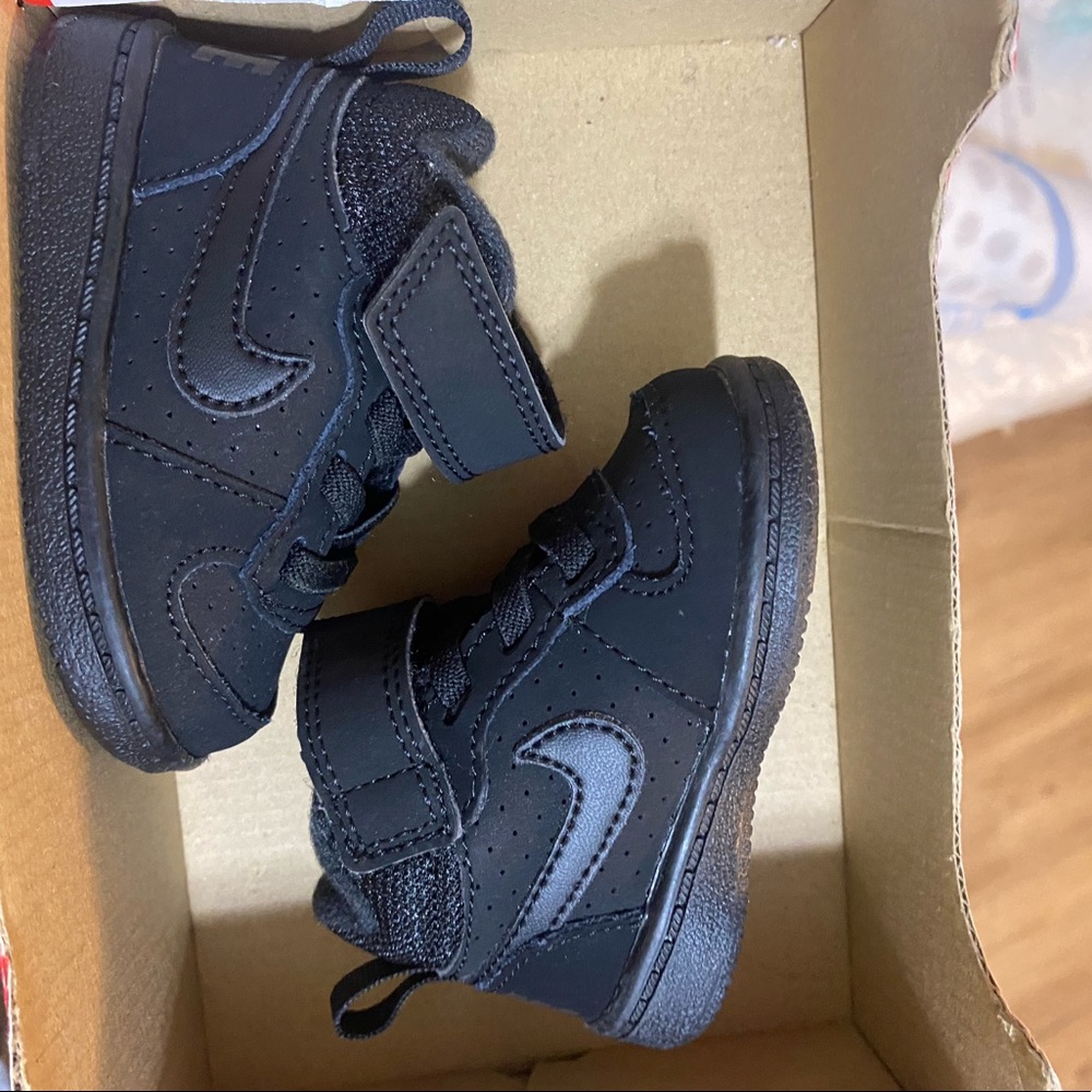 Black Infant Nike size 2